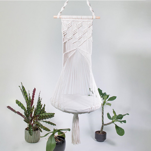 Cama Suspensa Bohemia para Gatos com Design de Renda Feito à Mão