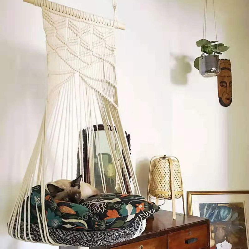 Cama Suspensa Bohemia para Gatos com Design de Renda Feito à Mão